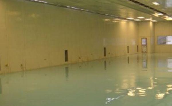 和静自流平环氧地坪中涂